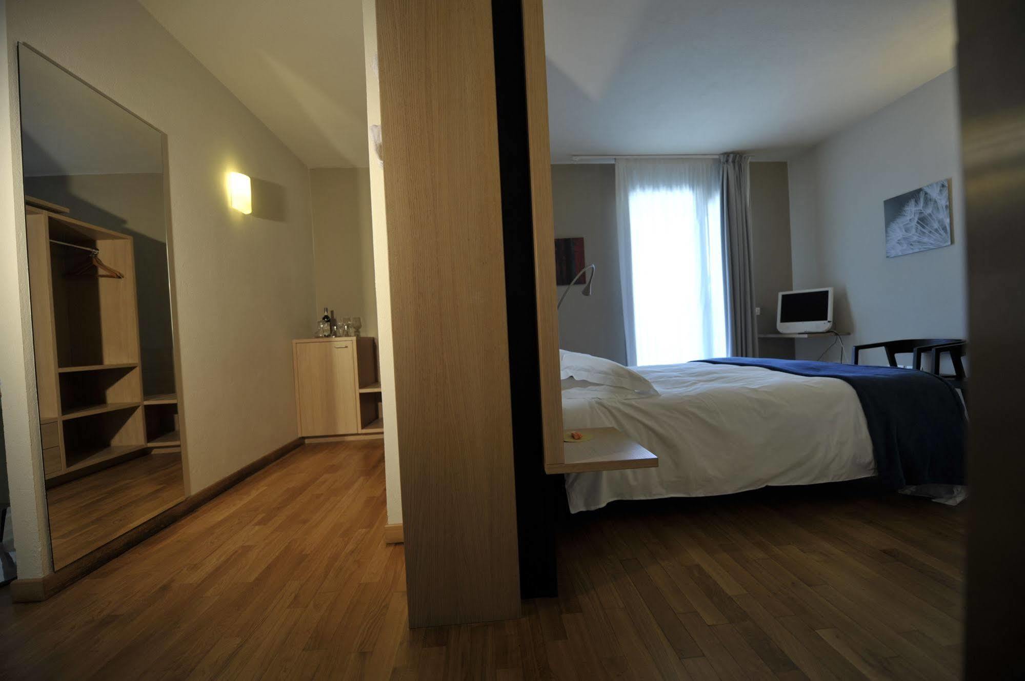 Ca' Del Lupo Hotell Montelupo Albese Eksteriør bilde